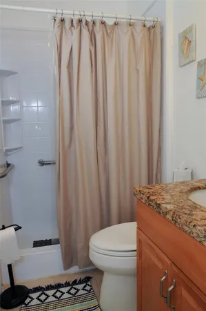 $2,650 | 29 Northeast 3rd Street, Unit B, Dania Beach, FL 33004