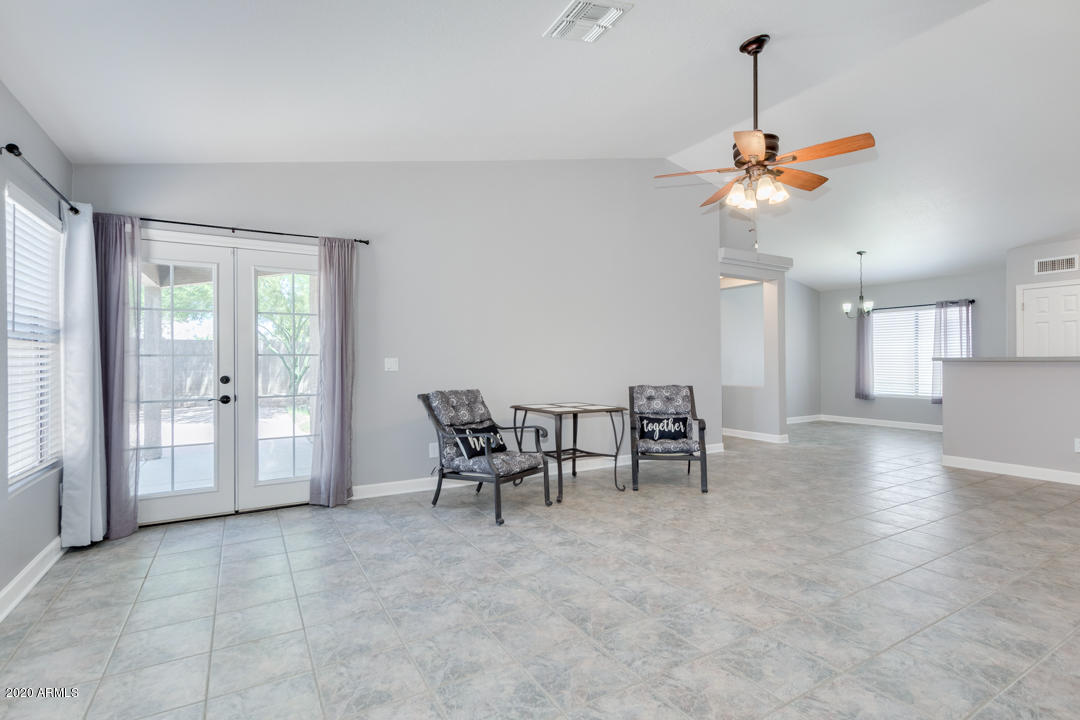 13018 West Redfield Road El Mirage, AZ 85335 - Photo 8 of 27 08-Redfield