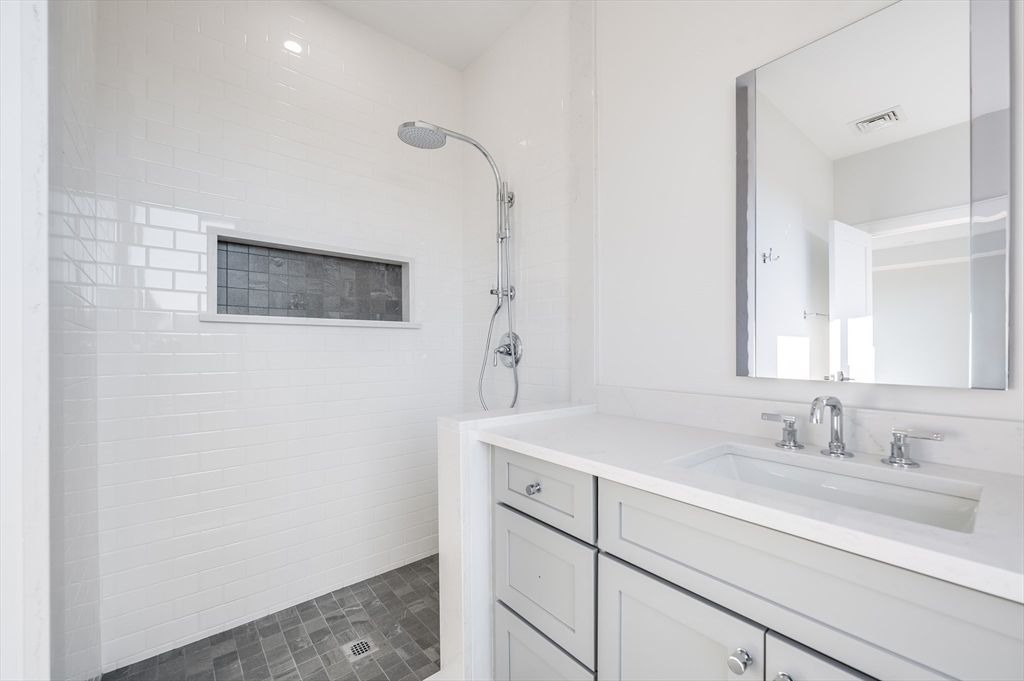 809-811 Heath Street, Unit 811 Brookline, MA 02467 - Photo 18 of 29