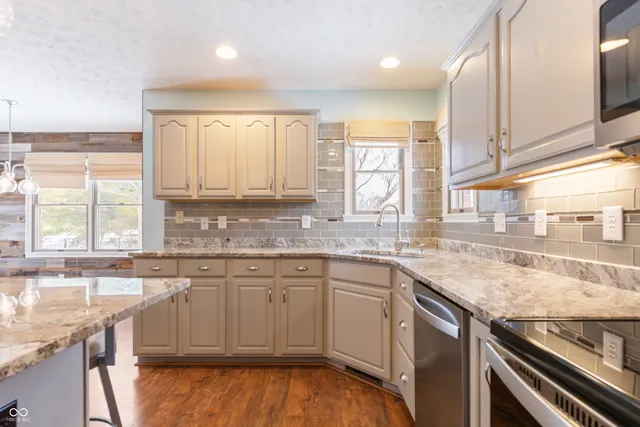 $372,500 | 767 Harvest Ridge Drive, Avon, IN 46123