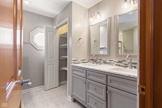 $372,500 | 767 Harvest Ridge Drive, Avon, IN 46123