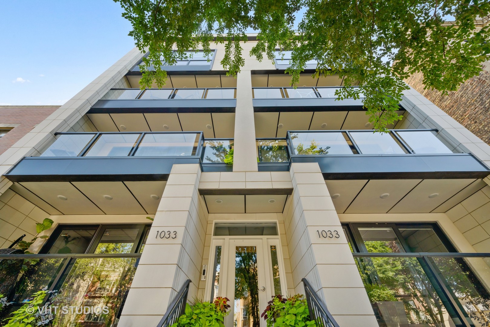 1033 South Racine Avenue, Unit 3NF Chicago, IL 60607 - Photo 1 of 14
