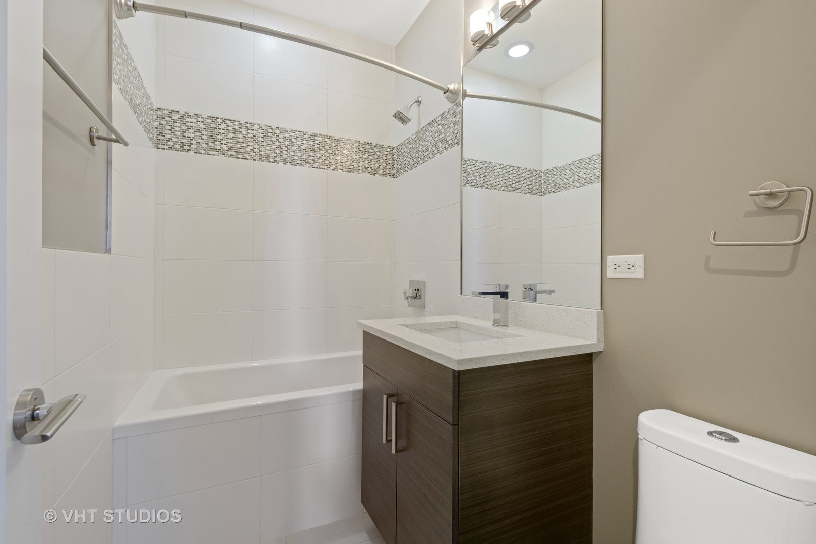 1033 South Racine Avenue, Unit 3NF Chicago, IL 60607 - Photo 12 of 14