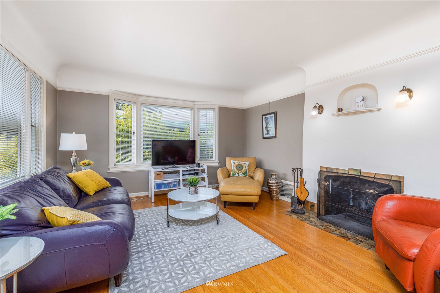 4614 Southwest Findlay Street Seattle, WA 98136 - Photo 4 of 30 Gallery Image 4