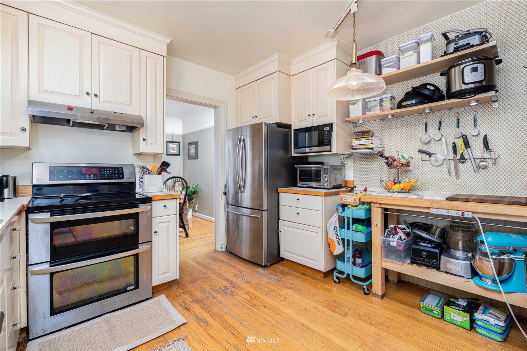 4614 Southwest Findlay Street Seattle, WA 98136 - Photo 7 of 30 Gallery Image 7
