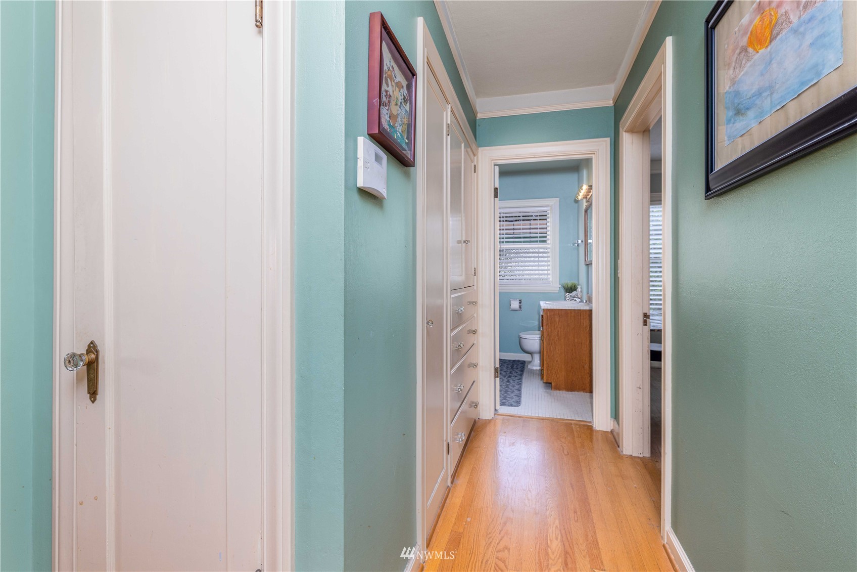 4614 Southwest Findlay Street Seattle, WA 98136 - Photo 9 of 30 Gallery Image 9