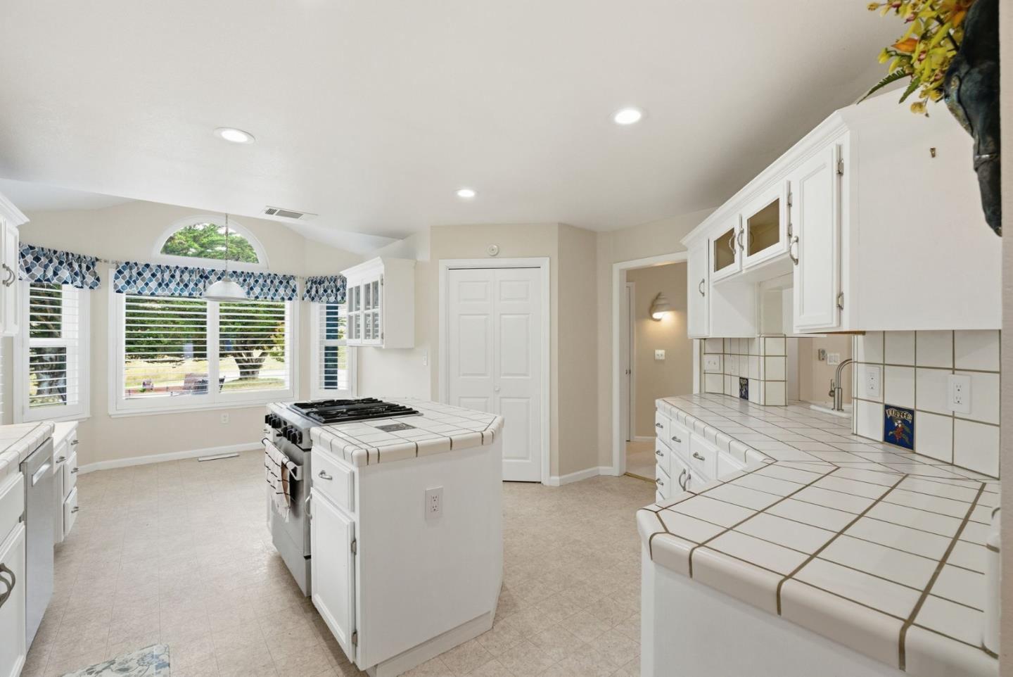 1584 Rocks Road San Juan Bautista, CA 95045 - Photo 13 of 69
