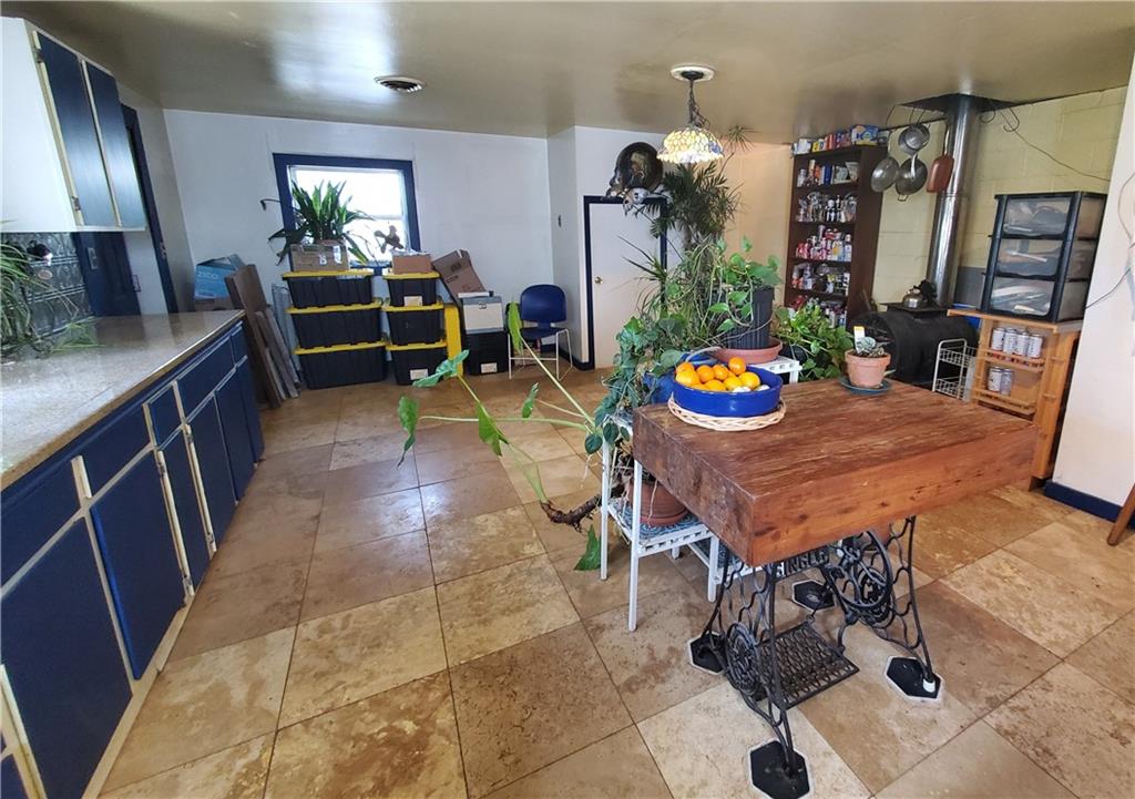 392 Beaver Ridge Road Jasper, GA 30143 - Photo 19 of 55 a dining room filled with furniture