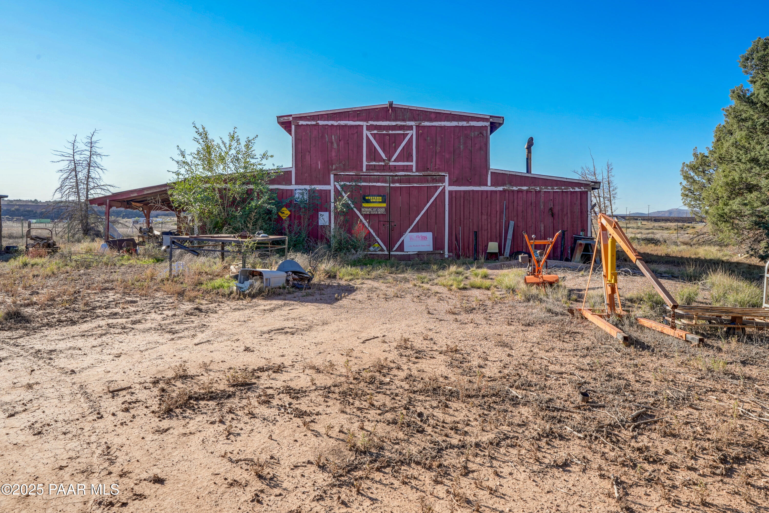 24025 North State Route 89 Paulden, AZ 86334 - Photo 22 of 29 a view of a chairs in a backyard