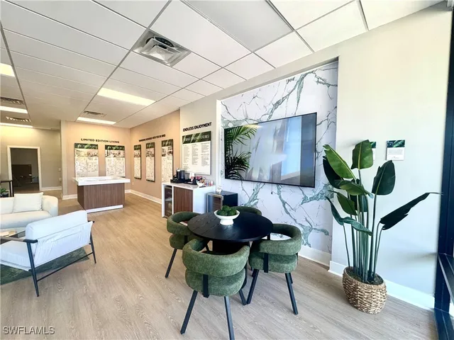 $585,990 | 6088 Barbara Circle, Naples, FL 34112