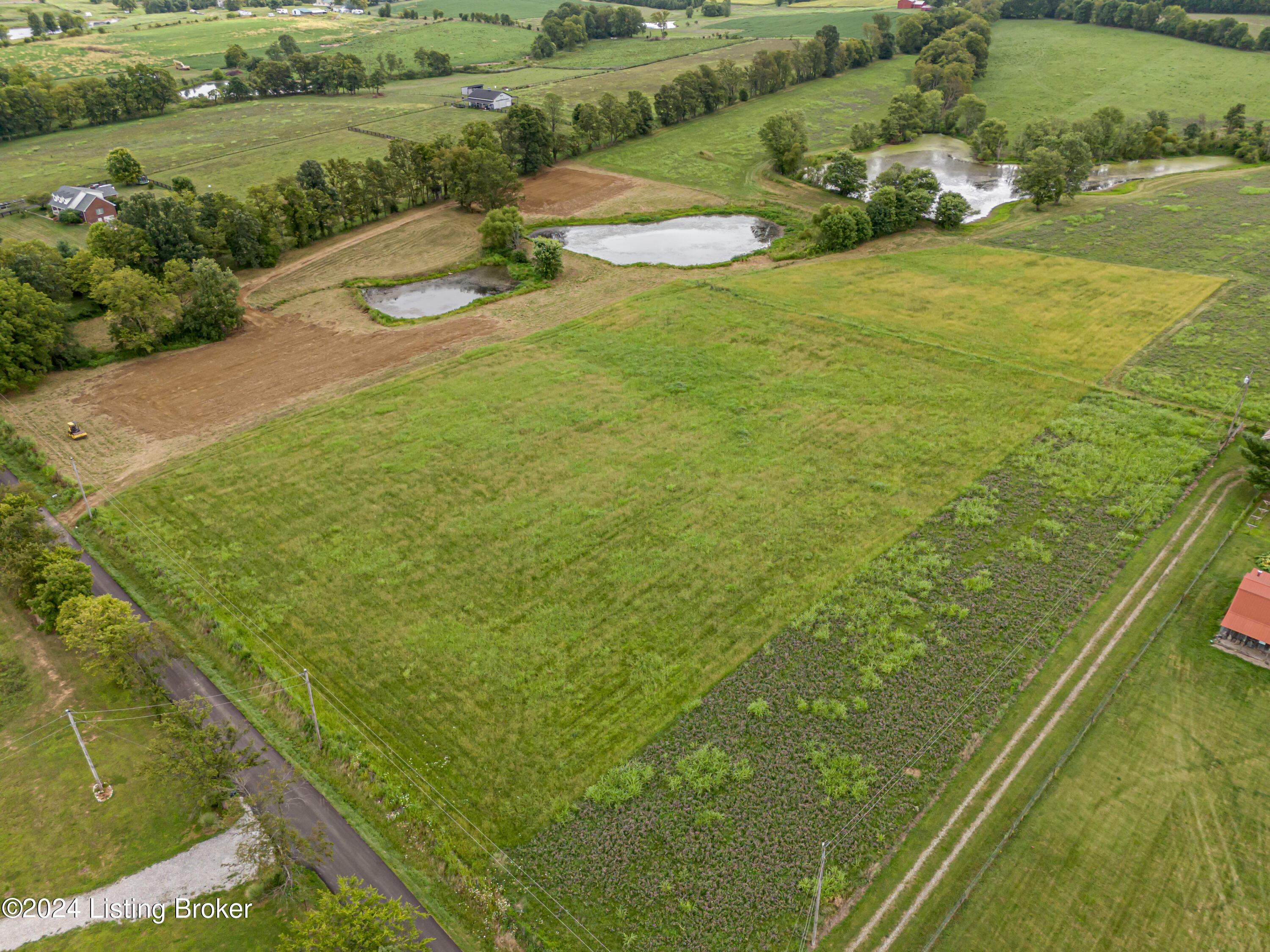 2 Flood Road Shelbyville, KY 40065 - Photo 4 of 12 DJI_20240729115109_0560_D