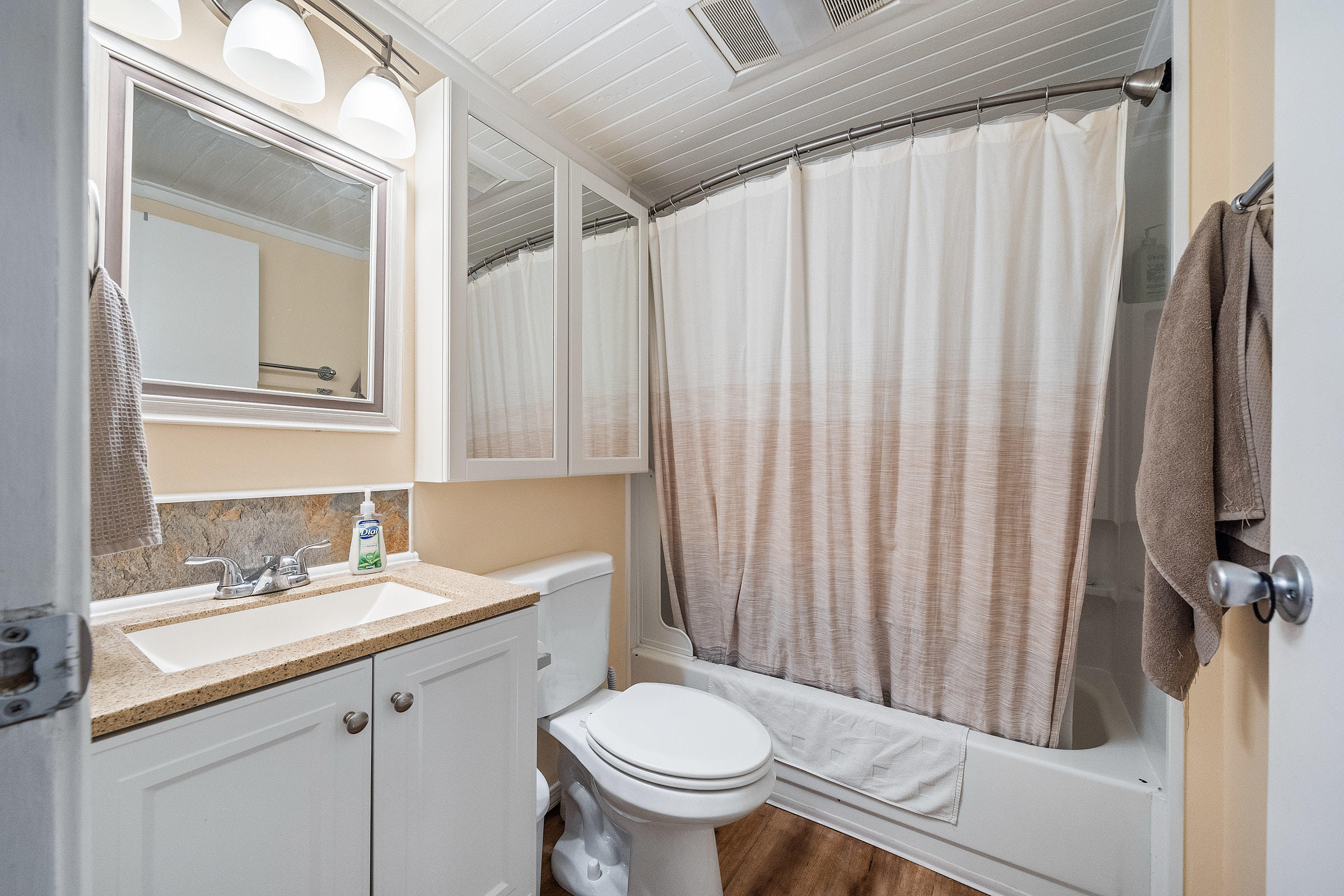 809 1/2 4th Street Tillamook, OR 97141 - Photo 13 of 21 DSC02614