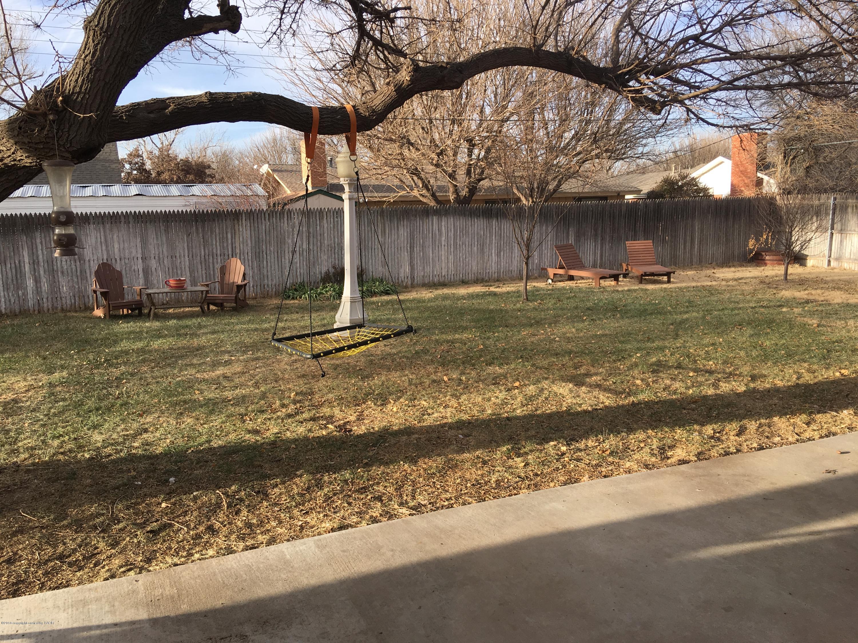 6204 Gainsborough Road Amarillo, TX 79106 - Photo 12 of 12 backyard