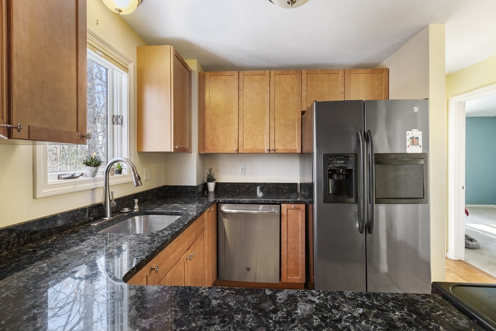 56 Nottingham Road, Unit 56 Grafton, MA 01519 - Photo 4 of 27 Gallery Image 4