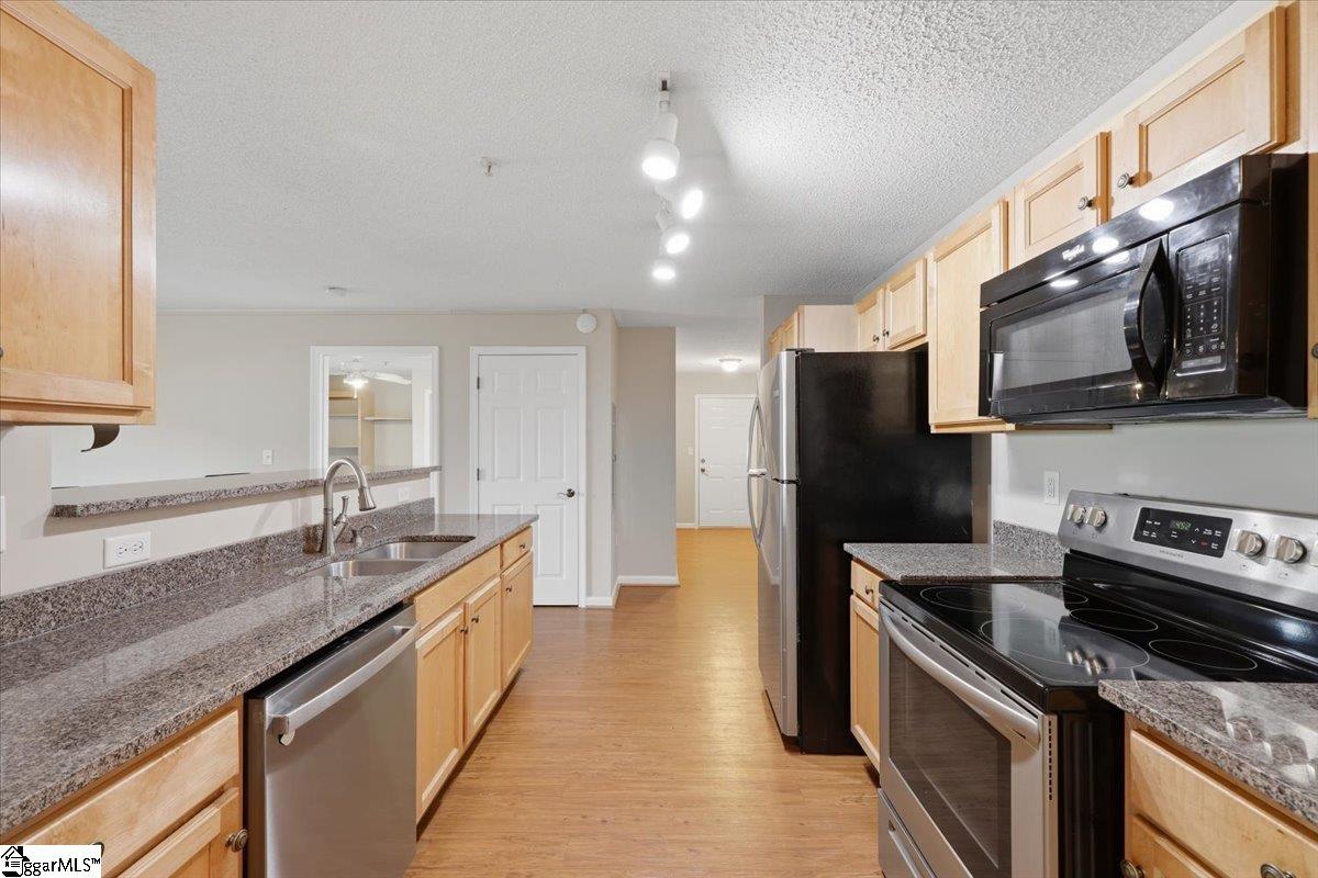 1612 Harts Ridge Drive Seneca, SC 29678 - Photo 3 of 31