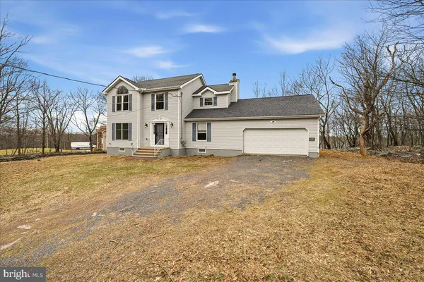 $449,900 | 2026 Candlewood Lane, Blakeslee, PA 18610
