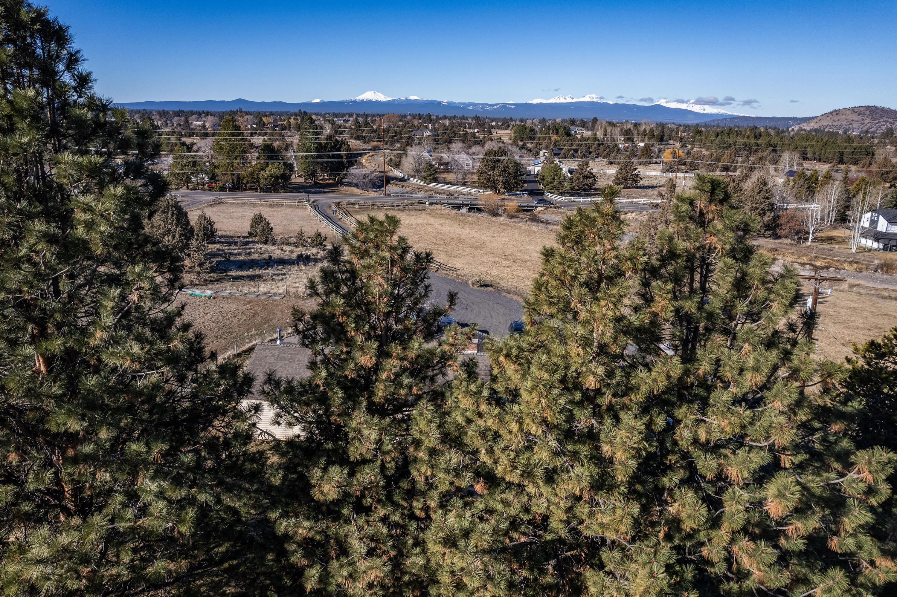 61750 Ward Road Bend, OR 97702 - Photo 28 of 39 29
