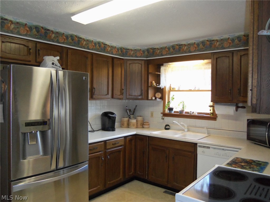 1785 North Ridge Road Vermilion, OH 44089 - Photo 9 of 35