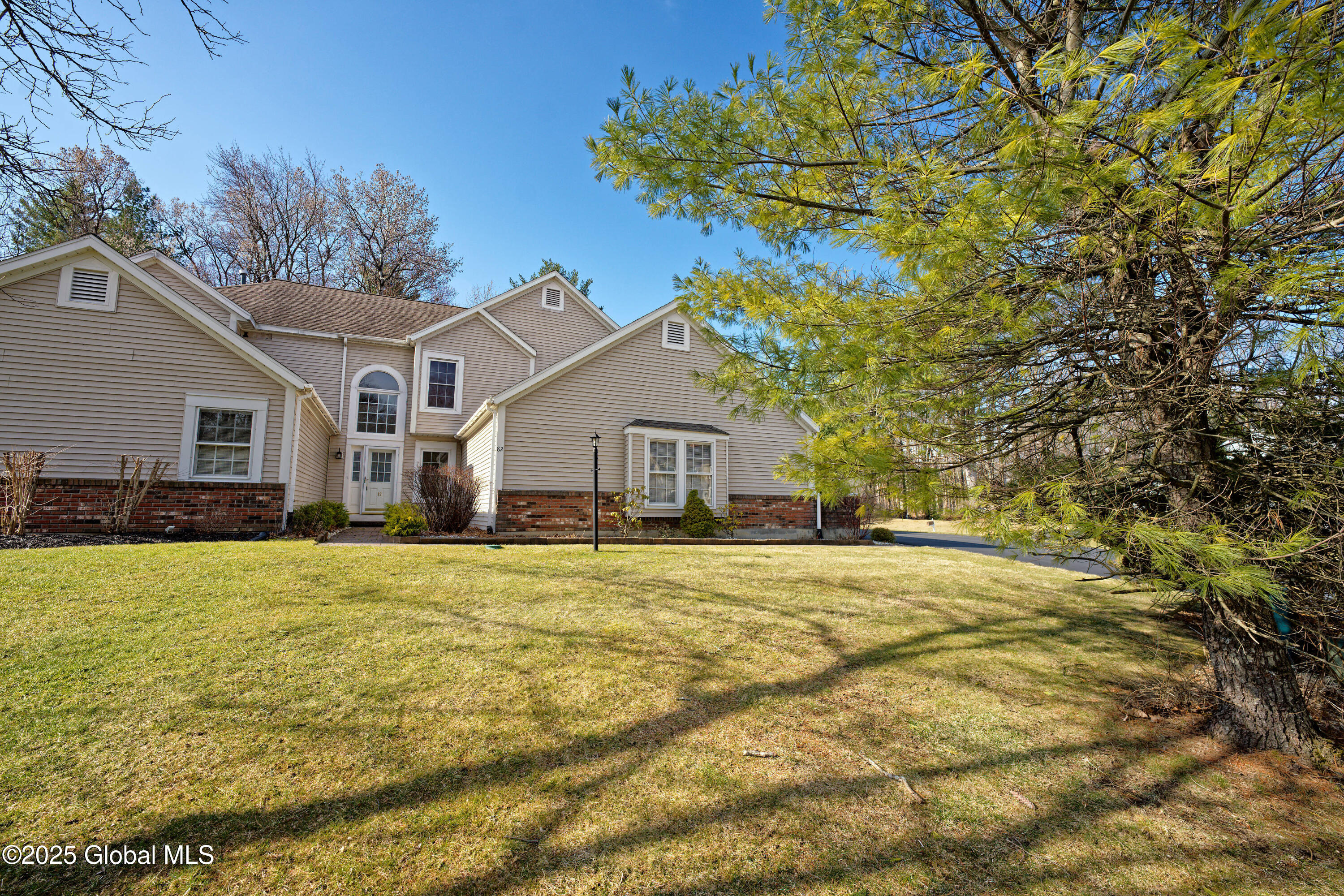 82 Killarney Drive Niskayuna, NY 12309 - Photo 2 of 37 0 Front 2