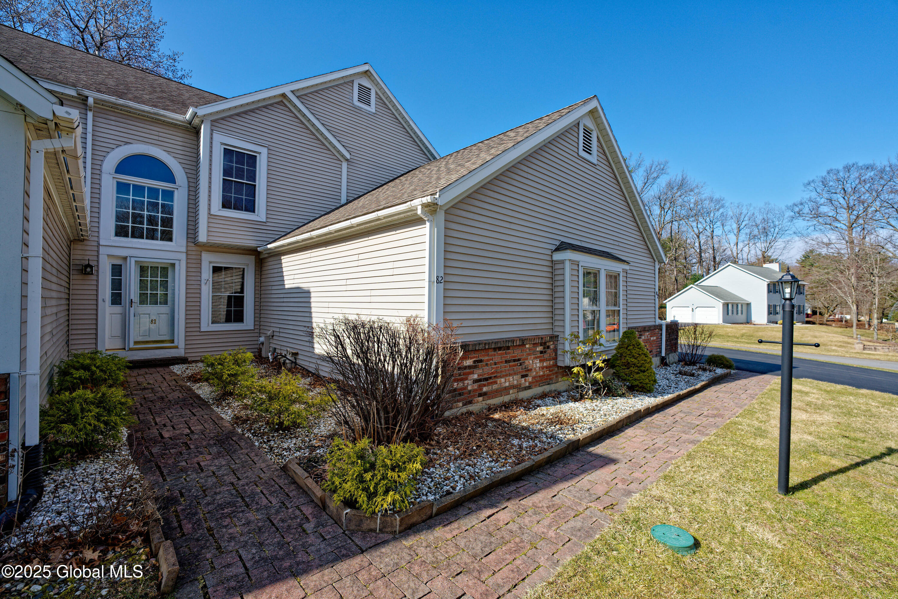 82 Killarney Drive Niskayuna, NY 12309 - Photo 3 of 37 0 Front 3