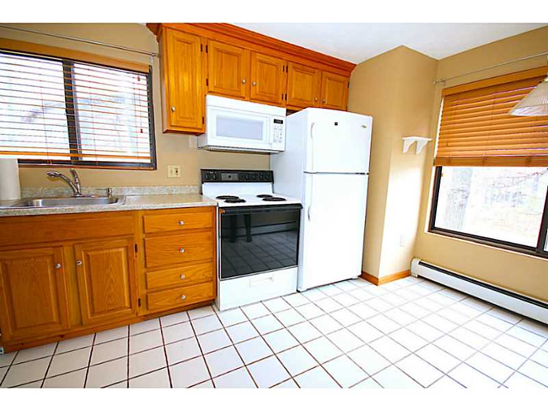 5 Wake Robin Road, Unit 2301 Lincoln, RI 02865 - Photo 4 of 9 Kitchen.