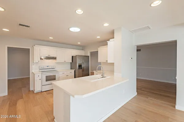 $6,750 | 5715 East Calle Del Paisano, Phoenix, AZ 85018