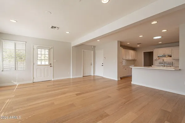 $6,750 | 5715 East Calle Del Paisano, Phoenix, AZ 85018