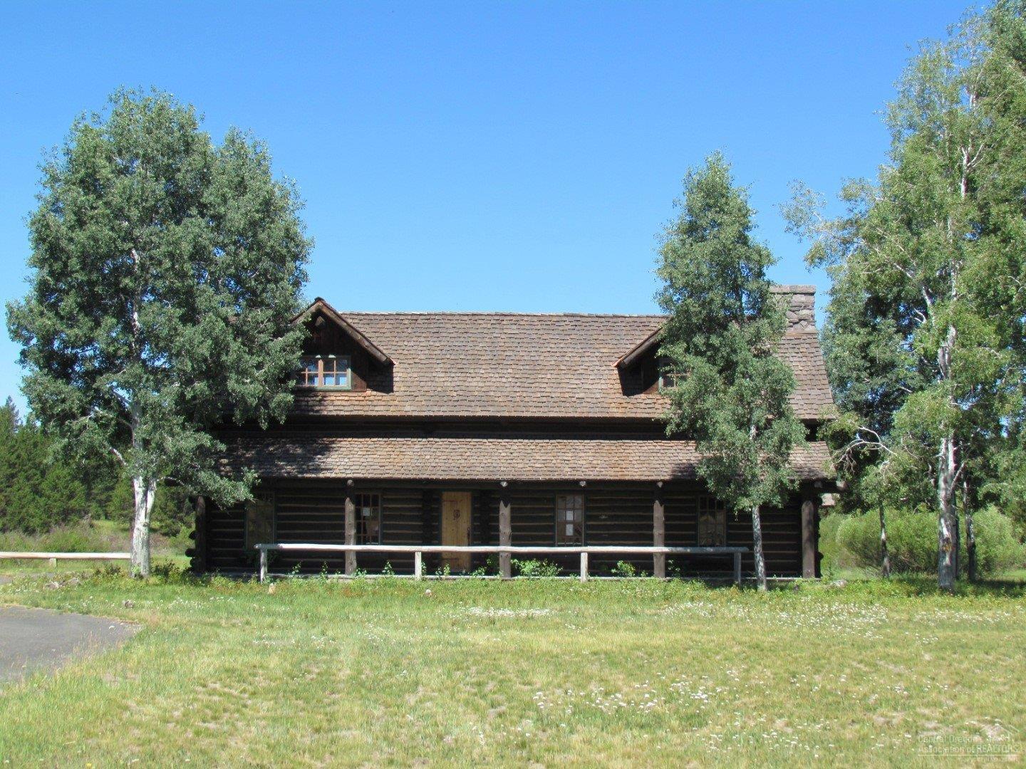 17600 Vandevert Road Bend, OR 97707 - Photo 1 of 24 Primary Photo