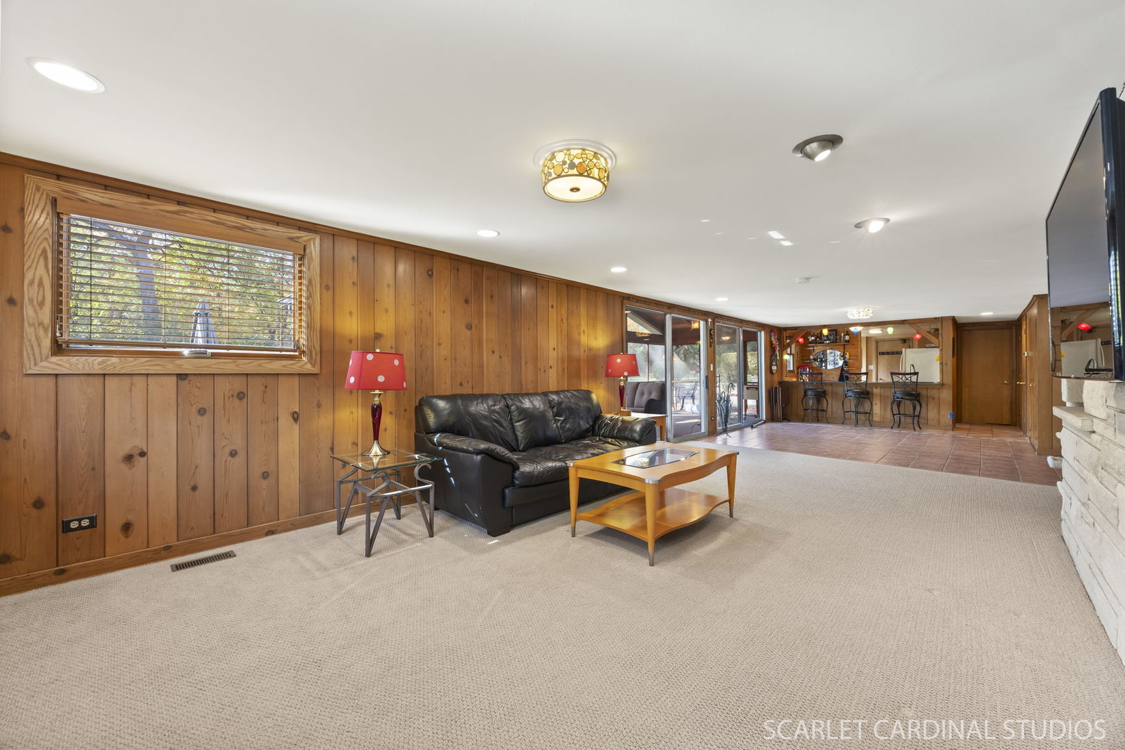 1007 Beau Brummel Drive Sleepy Hollow, IL 60118 - Photo 22 of 35 a living room with furniture and a table