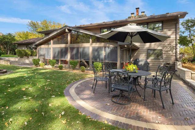 $489,900 | 1007 Beau Brummel Drive, Sleepy Hollow, IL 60118