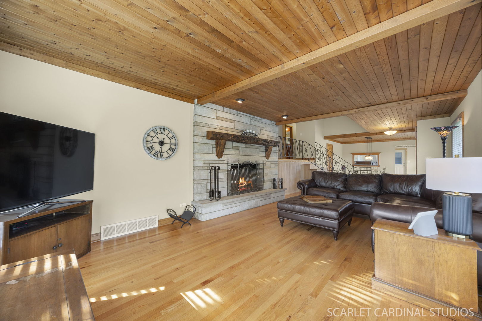 1007 Beau Brummel Drive Sleepy Hollow, IL 60118 - Photo 5 of 35 a living room with furniture and a flat screen tv