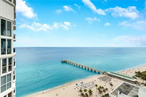 $999,000 | 16711 Collins Avenue, Unit 2305, Sunny Isles Beach, FL 33160