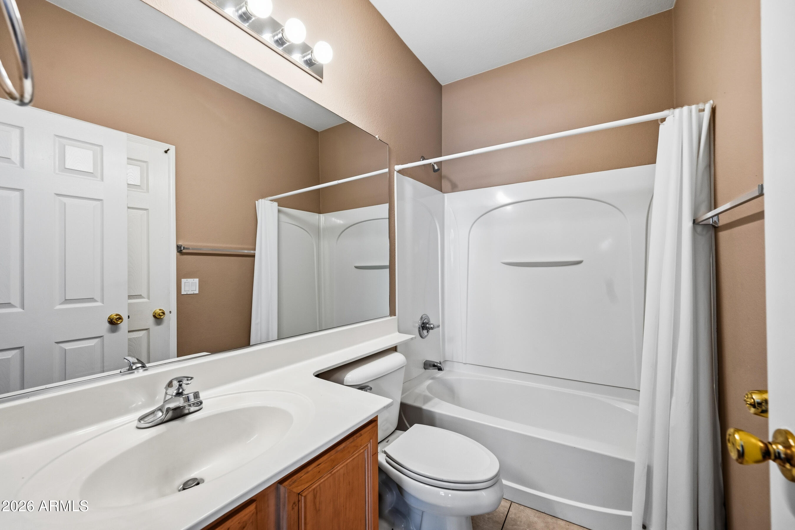 1428 East Hopkins Road Gilbert, AZ 85295 - Photo 15 of 27 15-1428EHR-ocupix-