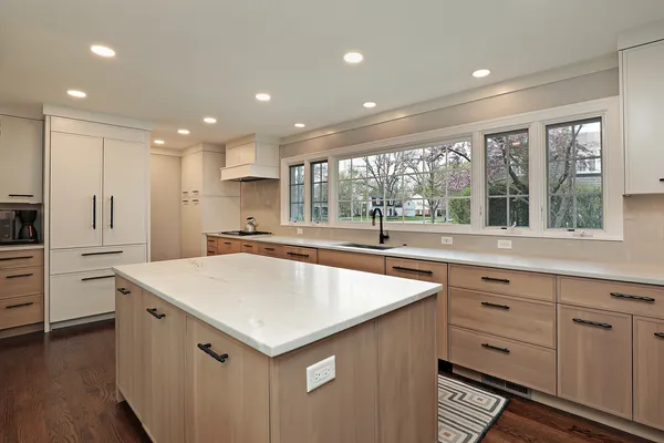 $1,599,000 | 921 Woodbine Lane, Northbrook, IL 60062