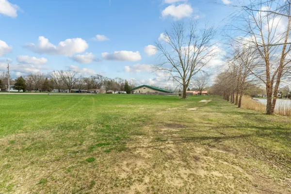 $1,900,000 | 551 West Kennedy Road, Braidwood, IL 60408