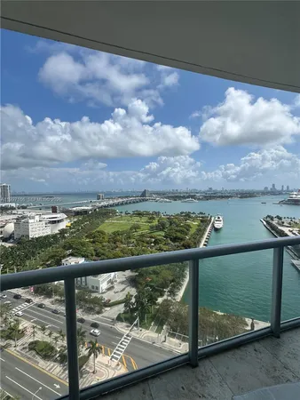 $3,550 | 888 Biscayne Boulevard, Unit 2211, Miami, FL 33132