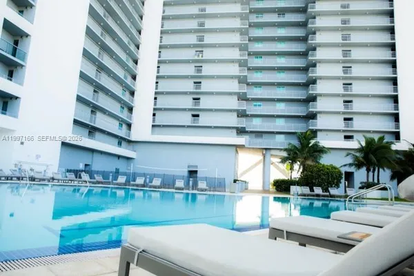 $3,550 | 888 Biscayne Boulevard, Unit 2211, Miami, FL 33132