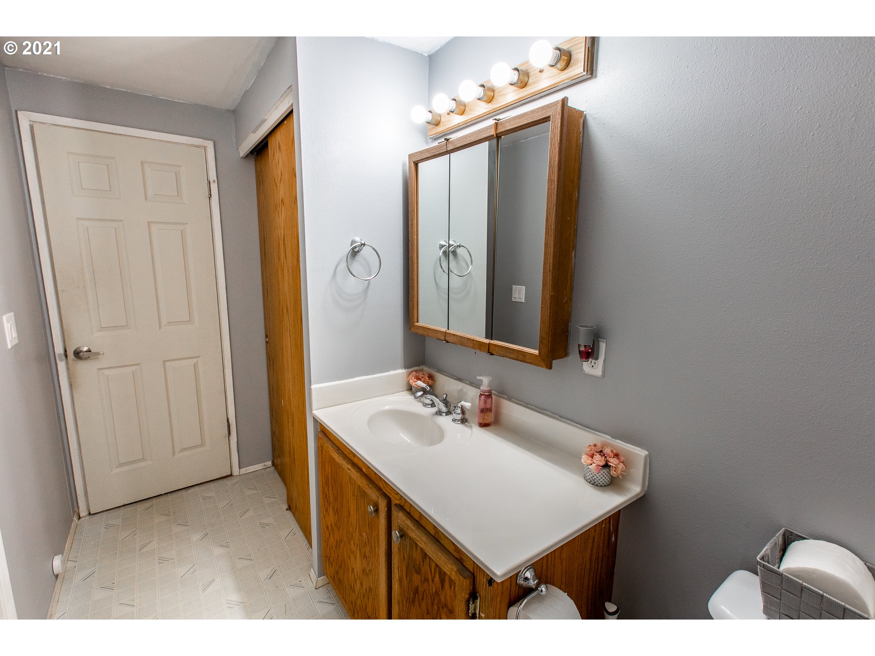 6824 Aster Street Springfield, OR 97478 - Photo 17 of 31