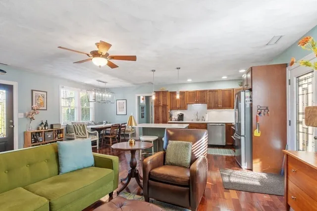 $579,900 | 158 Lowell Street, Unit 4, Peabody, MA 01960