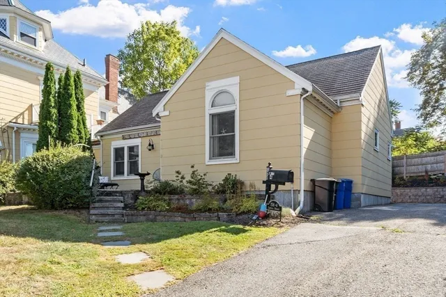 $579,900 | 158 Lowell Street, Unit 4, Peabody, MA 01960