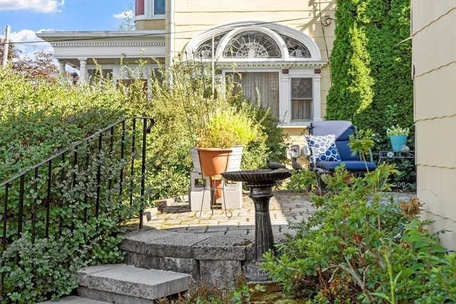 $579,900 | 158 Lowell Street, Unit 4, Peabody, MA 01960