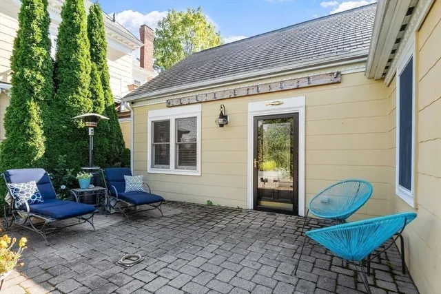 $579,900 | 158 Lowell Street, Unit 4, Peabody, MA 01960