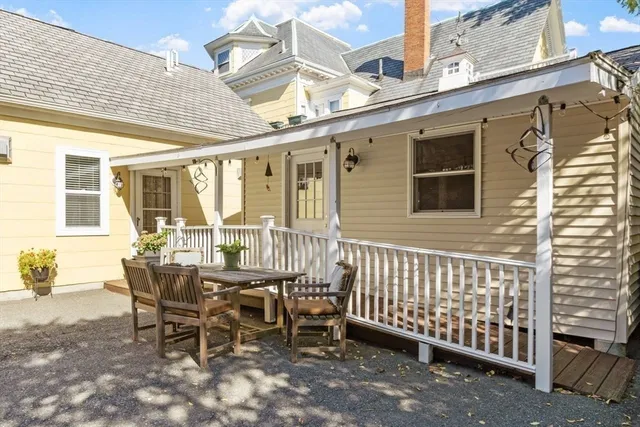 $579,900 | 158 Lowell Street, Unit 4, Peabody, MA 01960