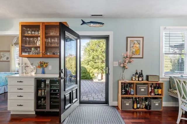 $579,900 | 158 Lowell Street, Unit 4, Peabody, MA 01960