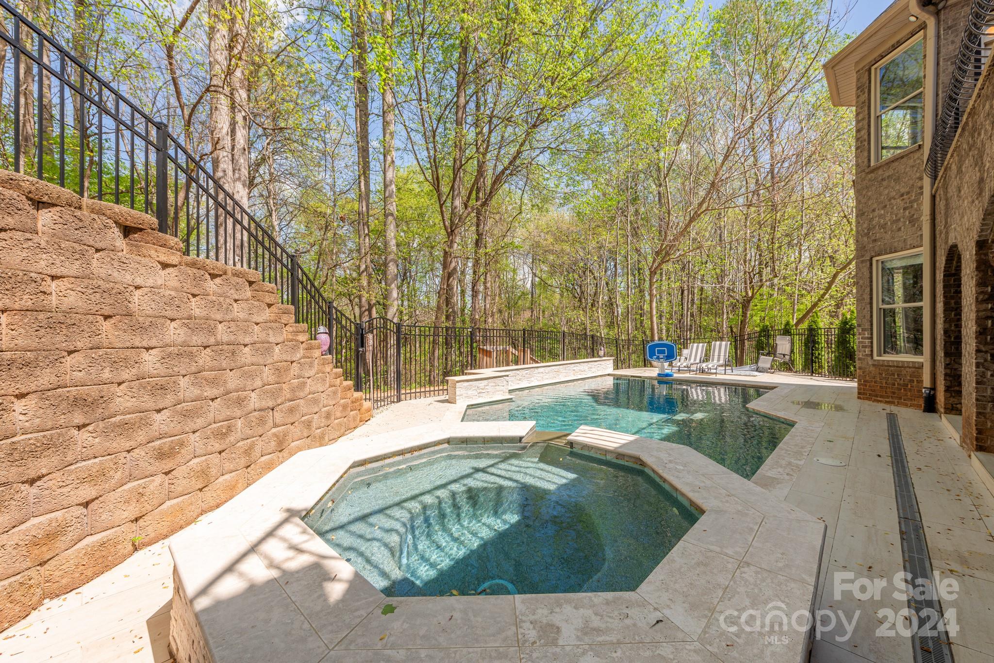 5424 Plantation Ridge Road Charlotte, NC 28214 - Photo 4 of 48 Gallery Image 4