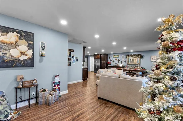 $279,999 | 216 Sherrie Drive, Sikeston, MO 63801