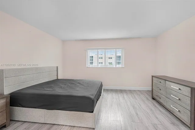 $195,000 | 609 Northeast 14th Avenue, Unit 603, Hallandale Beach, FL 33009