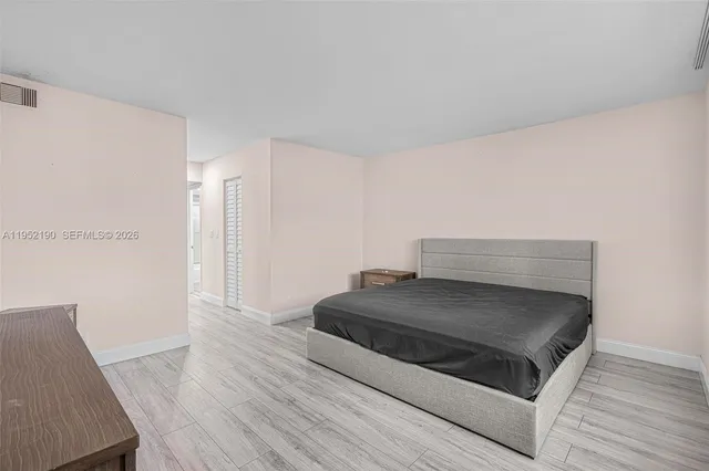 $195,000 | 609 Northeast 14th Avenue, Unit 603, Hallandale Beach, FL 33009