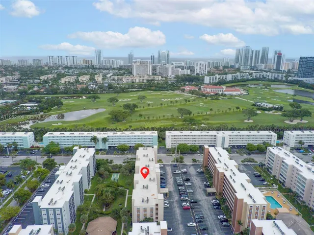 $195,000 | 609 Northeast 14th Avenue, Unit 603, Hallandale Beach, FL 33009