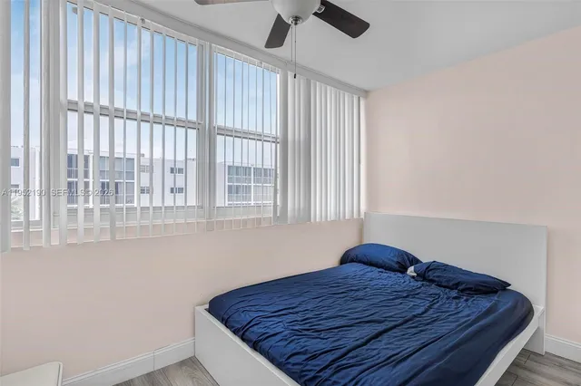 $195,000 | 609 Northeast 14th Avenue, Unit 603, Hallandale Beach, FL 33009